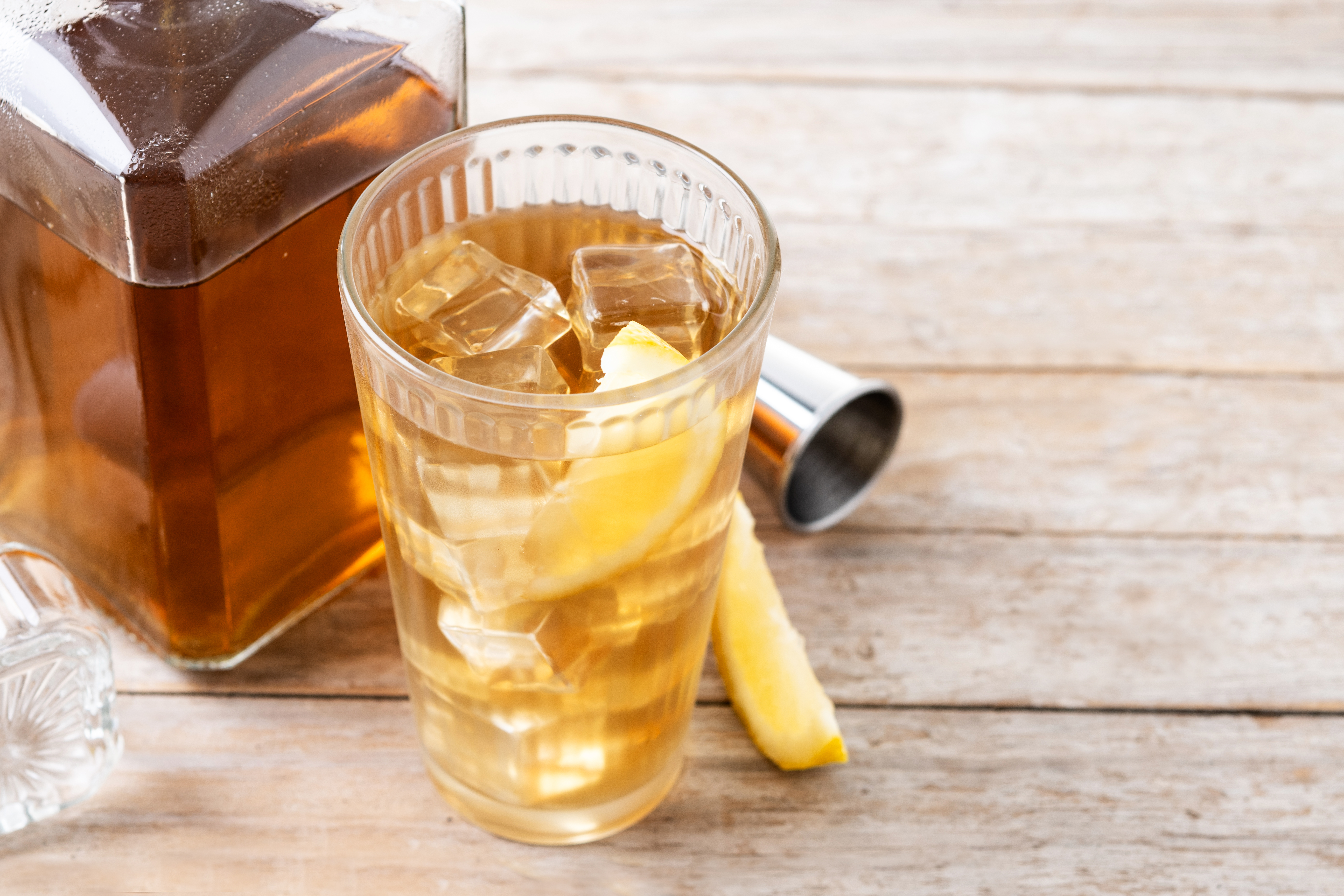  highball-whiskey-with-soda-lemon-beverage-wooden-table
