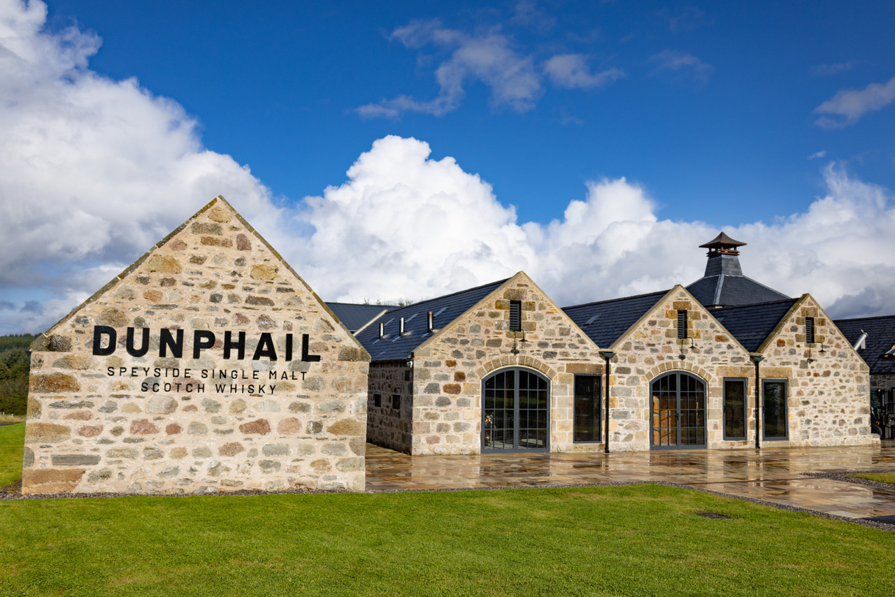 Szkocka w Speyside po polsku – rusza Dunphail Distillery