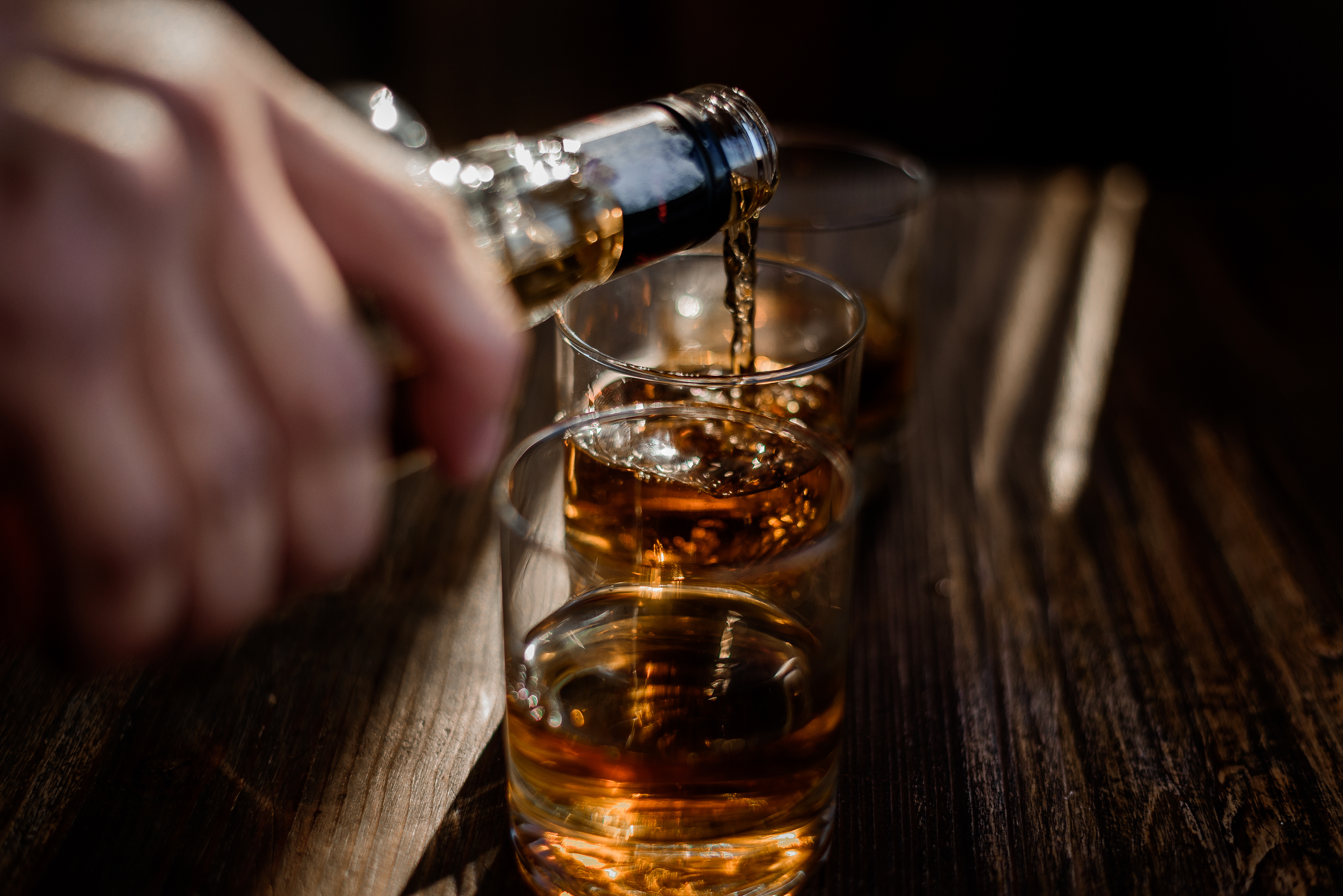 Highball renaissance – dlaczego prostota stała się królem koktajlbarów?