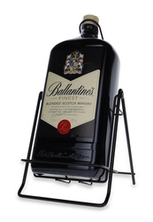 Ballantine's Finest with a Cradle / 40%/ 4.5l