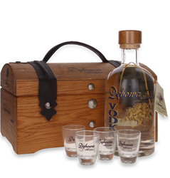 Wódka Dębowa Polska + kuferek / 40% / 0,7l