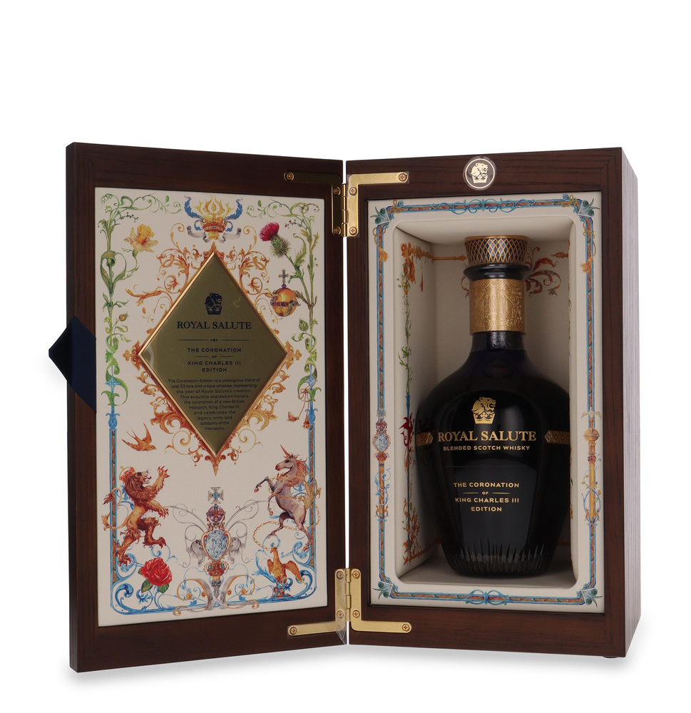 Chivas Royal Salute The Coronation of King Charles III Edition / 52.3% / 0.7l